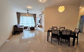 Crest Residence Klcc Bukit Bintang By Sarah'S Lodge